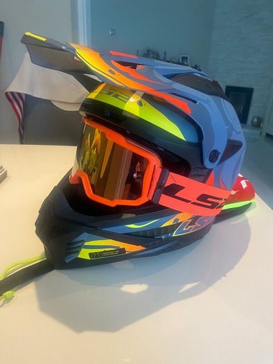 Off-road motorcycle gear