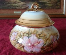 Vintage Pure Gold Gilt Italian Large Porcelain Tureen With Lid Made In Italy