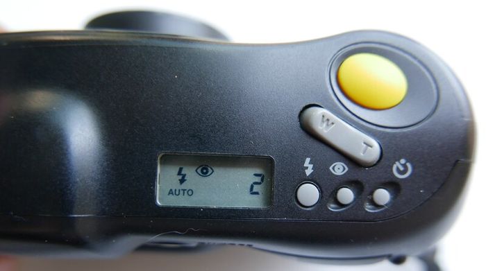 Minolta RIVA ZOOM PICO AF 35mm Film Camera with Minolta 38-60mm Lens Tested