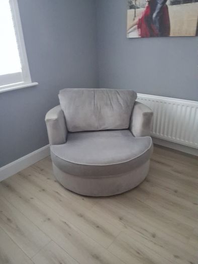 Swivel chair