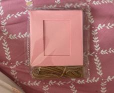 polaroid photo holders with string to hand