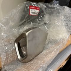Honda CB650R/CBR650R - stock exhaust cover new