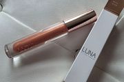 Luna lip gloss