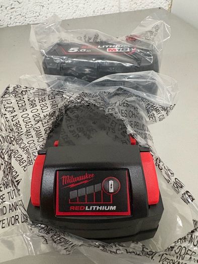 Milwaukee 5ah x2 new