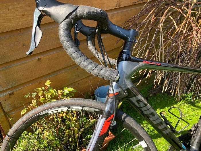 Giant Defy Advanced Pro 2 Road Bike