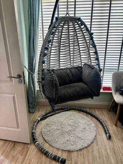Hanging Egg Chair with Stand