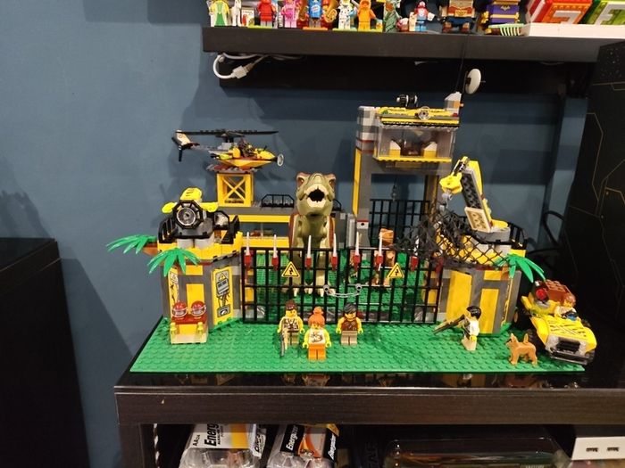 Lego Dino Defense HQ 5887
