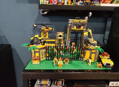 Lego Dino Defense HQ 5887