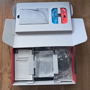 Mint Switch V2 Neon Bundle - Boxed - 11 Games + Wheel & Controller - Lucan / Liffey Valley