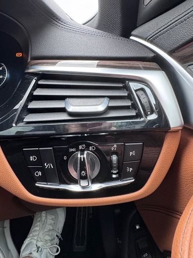 172 BMW 5-series 530e M - Neg