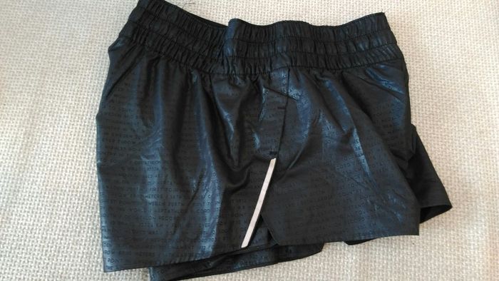 Professional athletes quick dry shorts, size 8