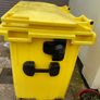 wheelie bin Image 2