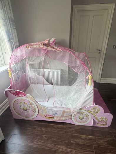 Toddler bed