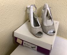Ladies shoes
