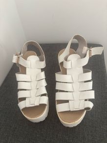 Chunky Heel Sandals with buckle