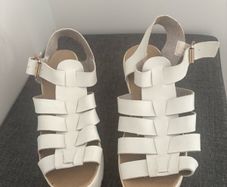 Chunky Heel Sandals with buckle
