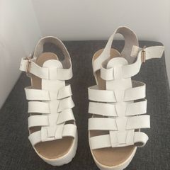 Chunky Heel Sandals with buckle