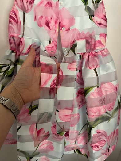 Gorgeous floral special occasion dress for a girl, 122cm (6-7 years)