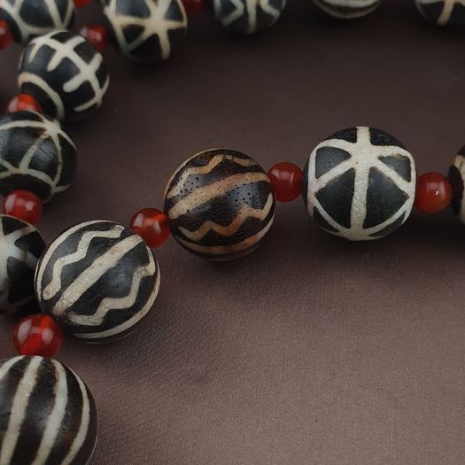 Antique Burmese Pumtek Pyu Petrified Wood Beads Necklace