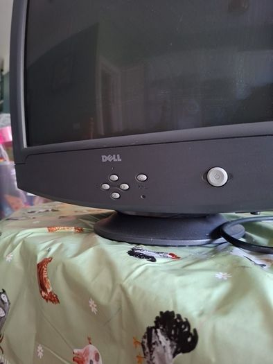 Dell E771p CRT Monitor with stand
