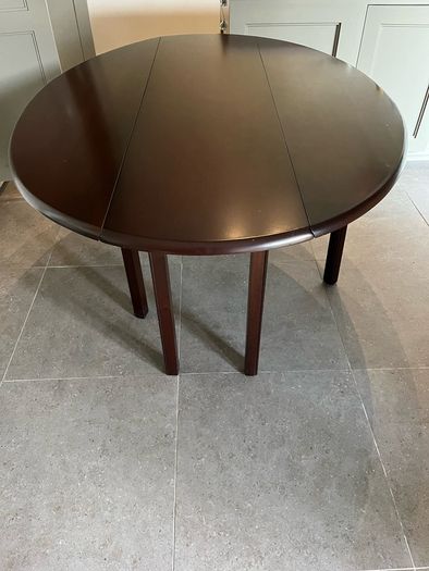 Mahogany dining table