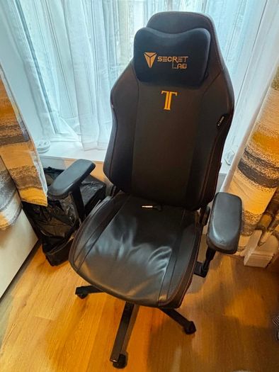 Titan Evo Secret Lab gaming / office chair