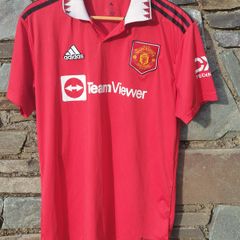 Manchester United 2022/3 home shirt size Large