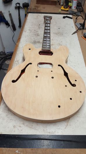 Epiphone Supernova. Natural, Nitro. Gibson Memphis pickups