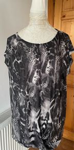 Love Yours top plus size New with tags