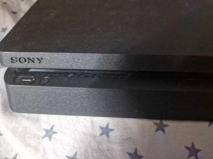 Jailbreakable PlayStation 4 slim 1TB 6.72 Firmware