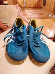running spikes