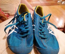 running spikes