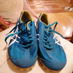 running spikes