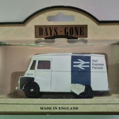 Days Gone Morris LD150 Rail Express Parcels van - boxed