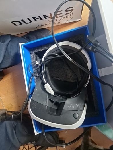 playstation VR plus camera and 5 games