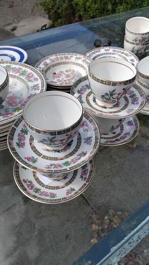 40piece Vintage Arklow Part Dinner Set