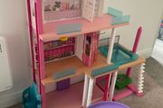 Barbie dream house