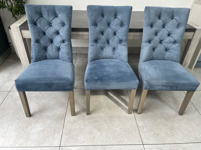Dining Chairs - 5 chairs -