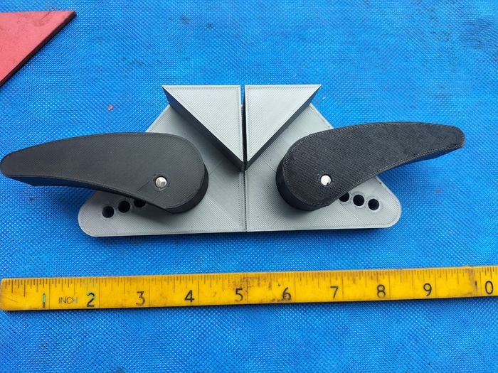 Mitre Clamp