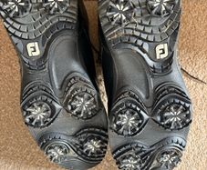 Golf boots