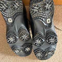 Golf boots