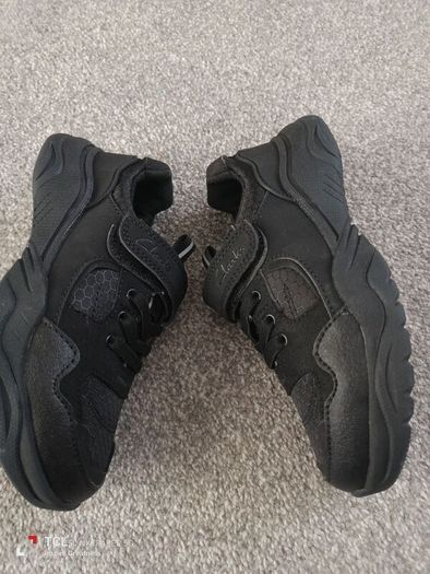 New.CLARKS boy's school shoes. UK12G