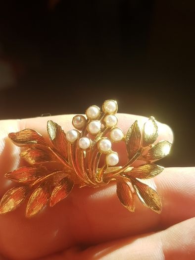 Vintage Brooch sale