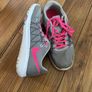Nike runners Pink & Grey Image 2