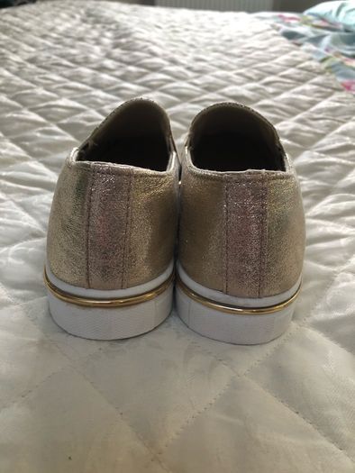 Confirmation shoes