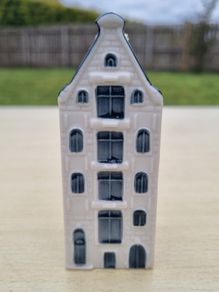 KLM Delft Blue miniature townhouse