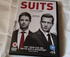 Suits Complete Season Two Dvd Boxset