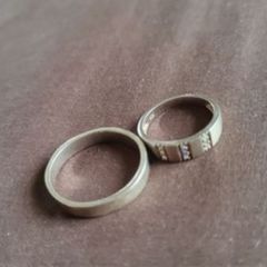 couple wedding rings