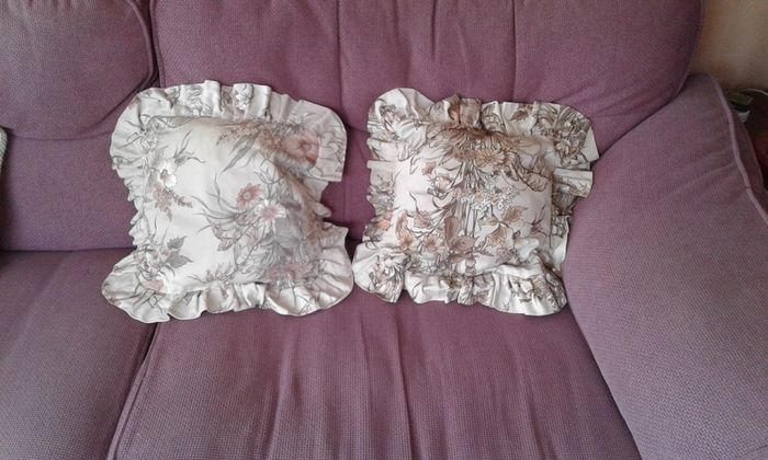 Vintage Frilled Cushions 10Euro EACH