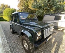 Land Rover Defender 110
